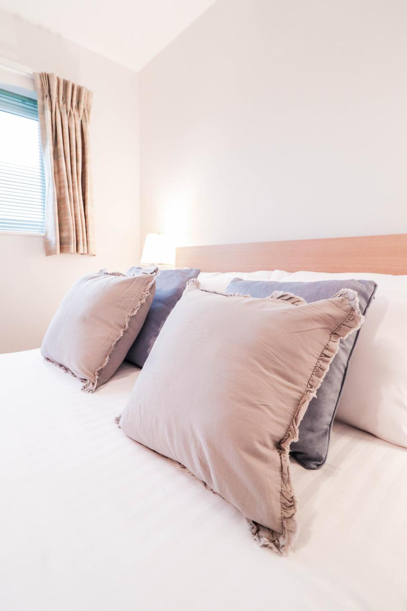 Bright And Spacious Contractor House L Parking! Borehamwood Zewnętrze zdjęcie
