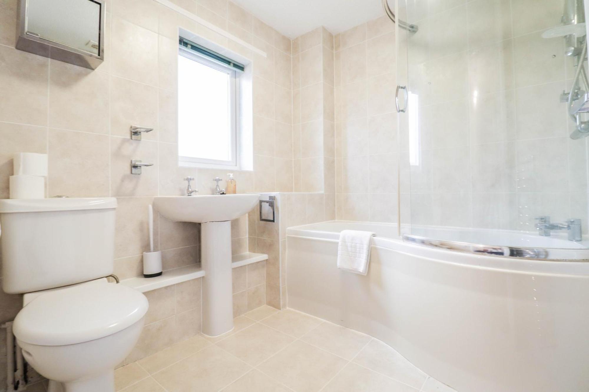 Bright And Spacious Contractor House L Parking! Borehamwood Zewnętrze zdjęcie